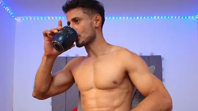 Adonys_Lewis_ webcam