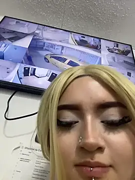lya_nekko_ webcam