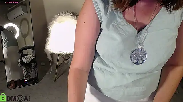 MartaEdams webcam
