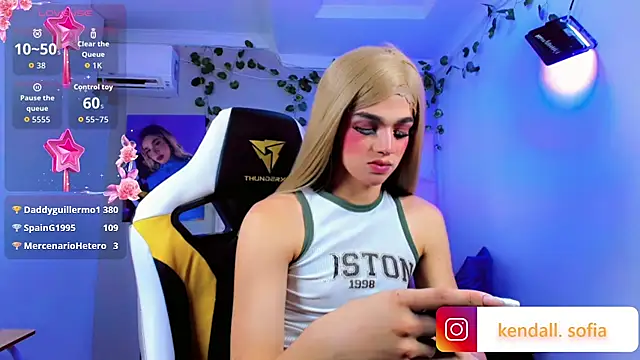 Sophiaa_doll_ webcam
