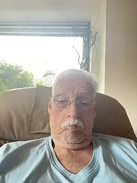 Steffibi1954 live sex cam