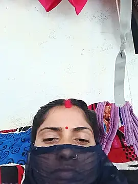 Poojaxx56 webcam
