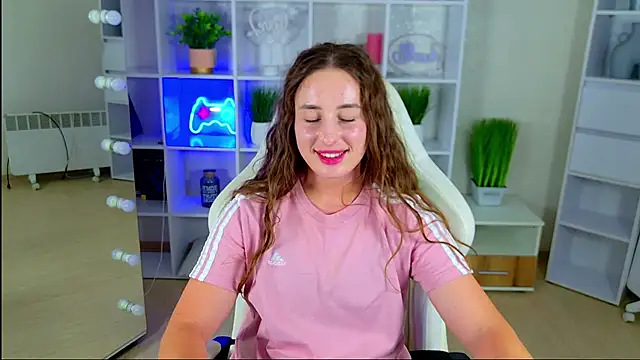 NadinnL webcam