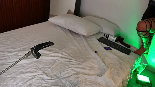 _mishelle webcam