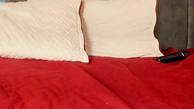 Luna_honey9 webcam