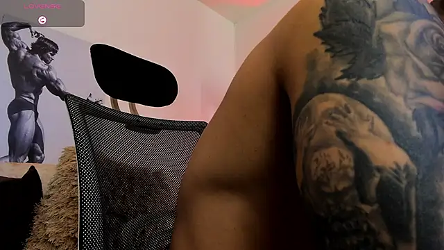 LiamReigns_ webcam