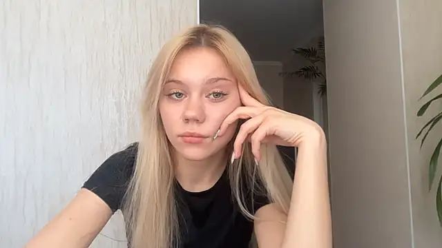 Glamorforyou live cam on StripChat