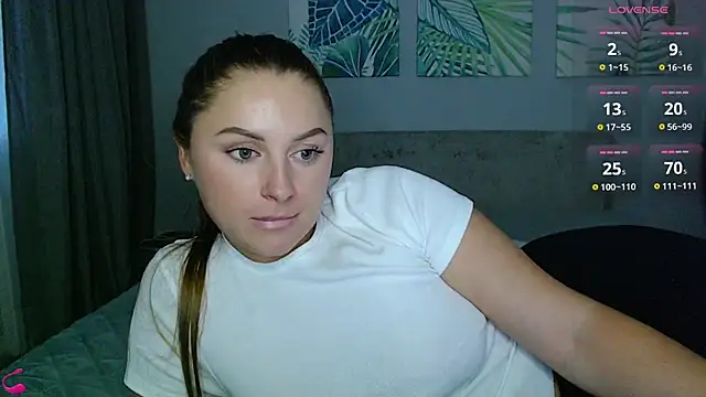 mia_bloomy webcam