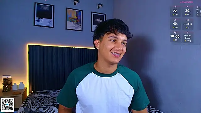Leo_Savage_ webcam