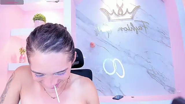 CandyDance1_ webcam