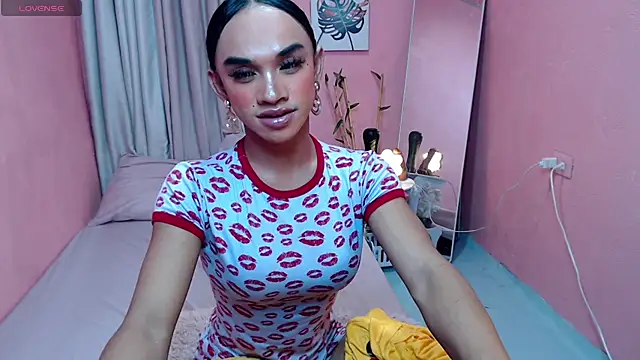 VivienneLuxe webcam