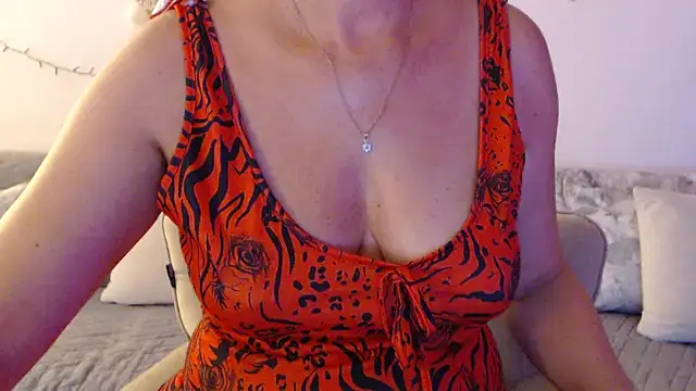 YourfantasyGiuly webcam