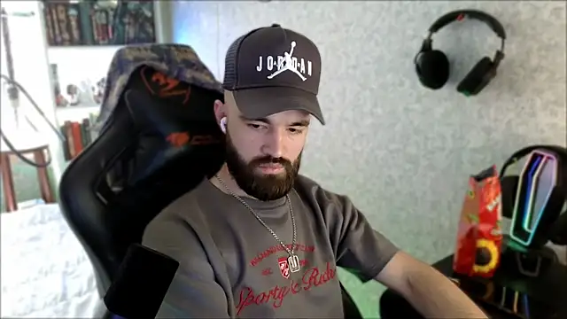 _Serious_Man webcam