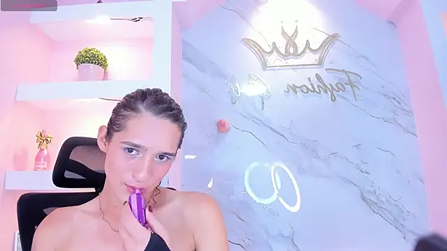 CandyDance1_ webcam