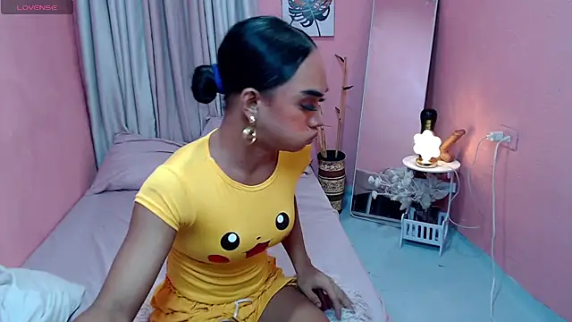 VivienneLuxe webcam