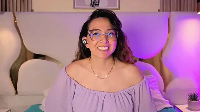 VeronicaJonesss_ webcam