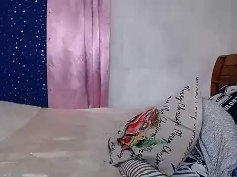 Princess_Ariahsquirty webcam