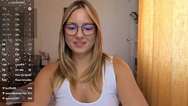 ThreeshaWhite webcam