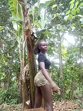 Black_juicy24 webcam
