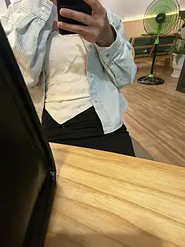Love-public webcam