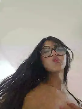 Yulia_Mercier_ webcam