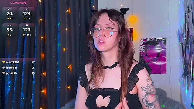 ViolettMo0n webcam