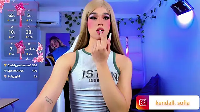Sophiaa_doll_ webcam