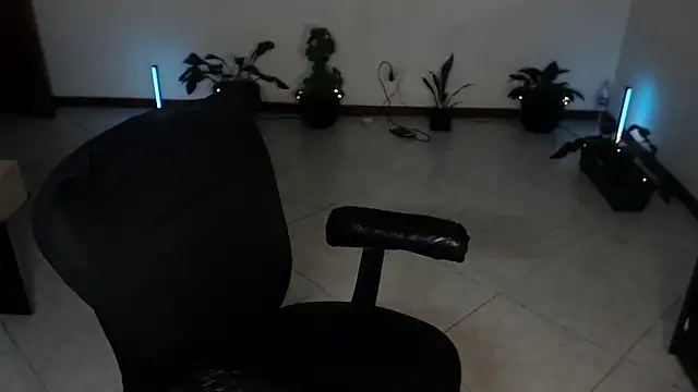 charlottezoe15 live cam on StripChat