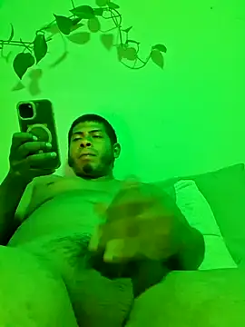 UsaGuy76 webcam