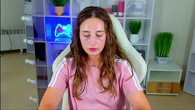 NadinnL webcam