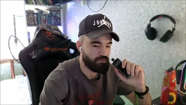 _Serious_Man webcam