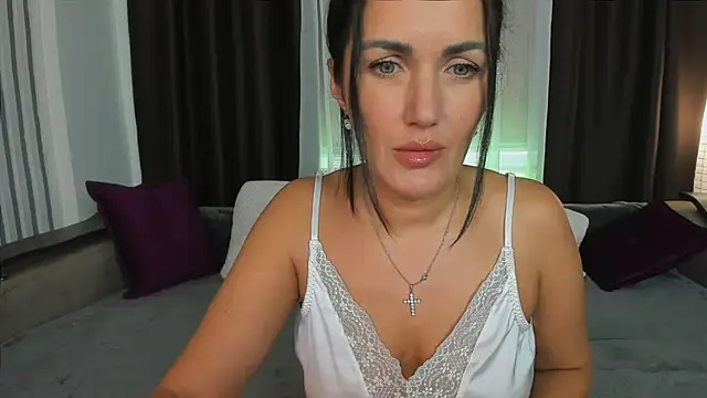 TessaPosh live cam on StripChat
