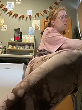 cinnabon_ live cam on StripChat