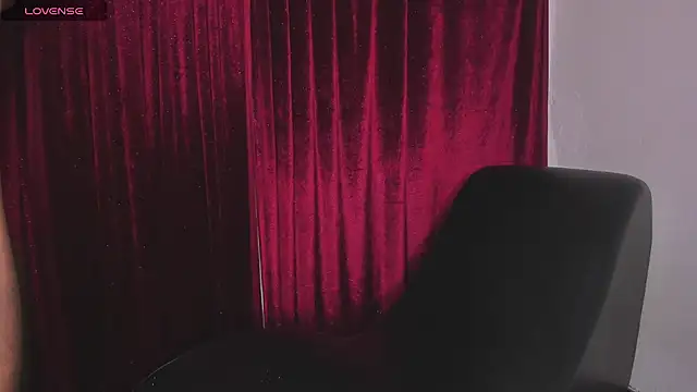 WhyNotDestroy live sex cam