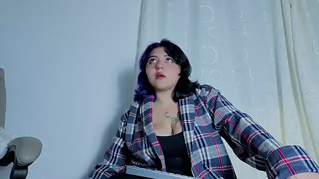 Blueberry_gothic webcam