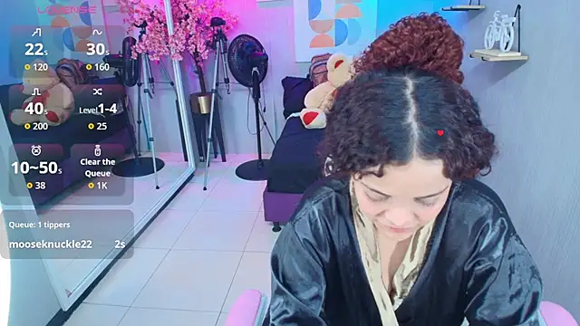 Maggy_t18 webcam