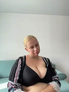 Avery_Wilson webcam