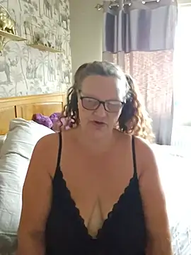 MissQueenBeex webcam