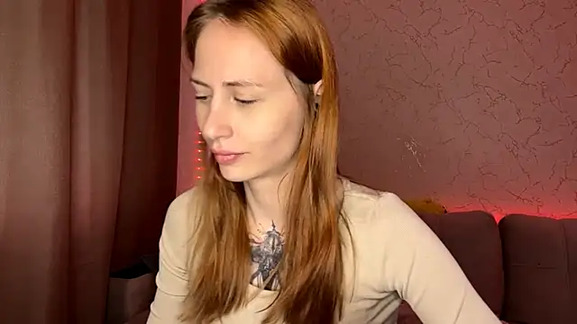 BlondeBun webcam