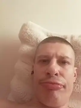 OioiJajaTJStrongKutasen webcam