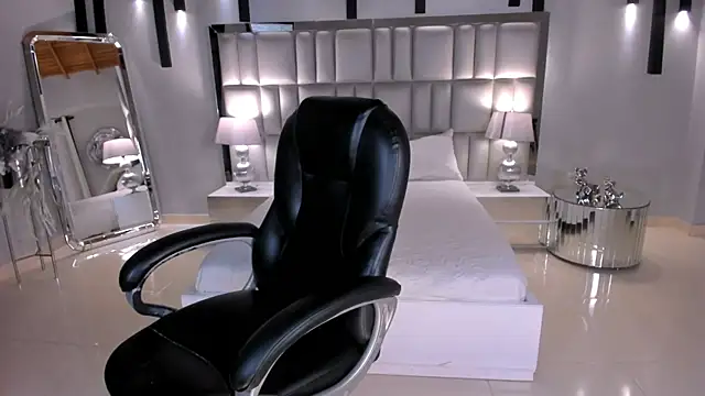 KylaMorrison webcam