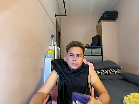 MHART-12 live cam on StripChat