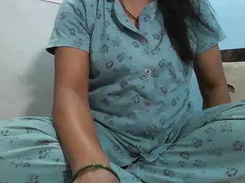 Pooja_choudharyy live cam on StripChat