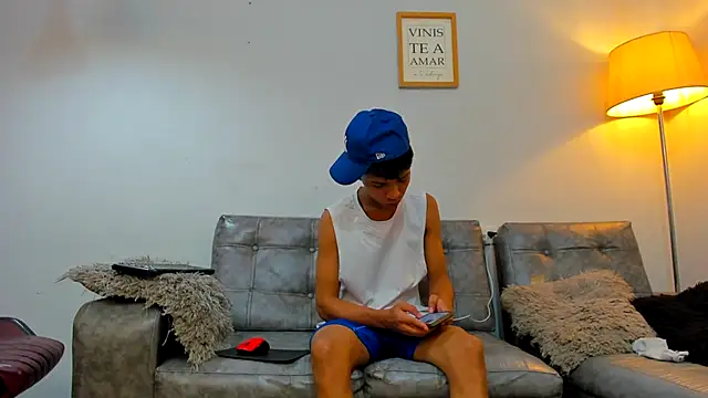 mrbravo_25 - Mrbravo_25's free webcam - UK Sex Cams