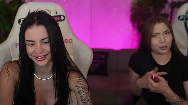 Tina_Breeze webcam