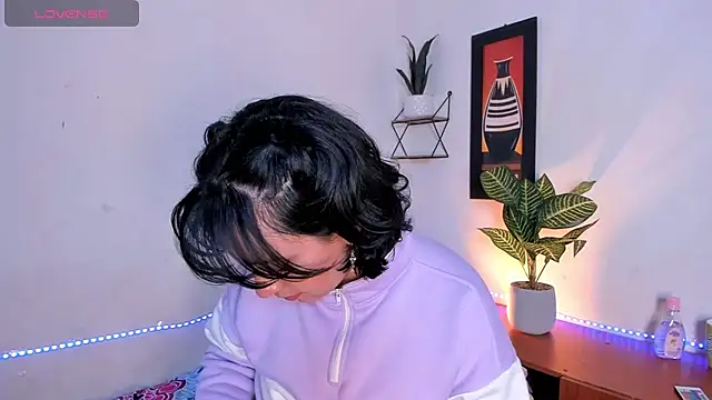 adriannyp_1 webcam