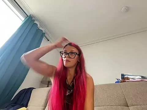 FoxyValentine webcam