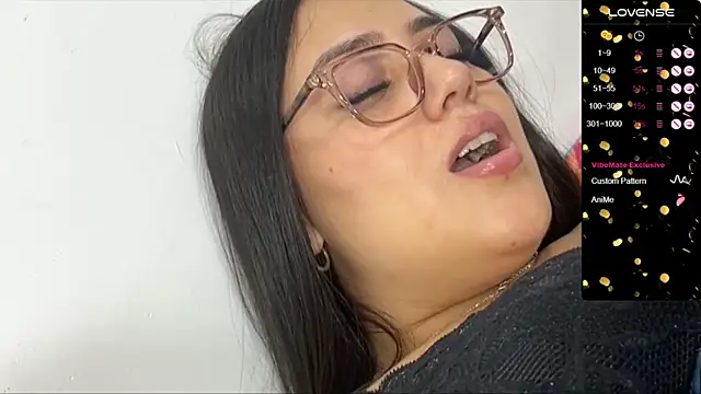 Luciana0226 webcam