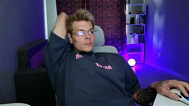 DENIS_HERE webcam