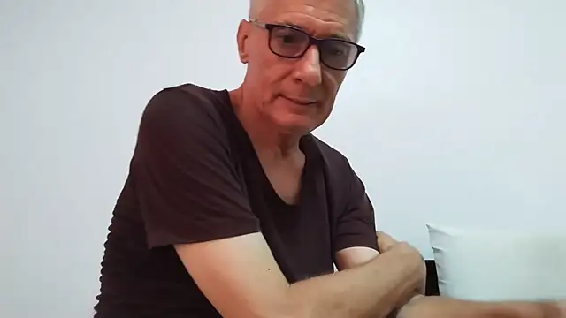BIGUNCUTHARDCOCK webcam